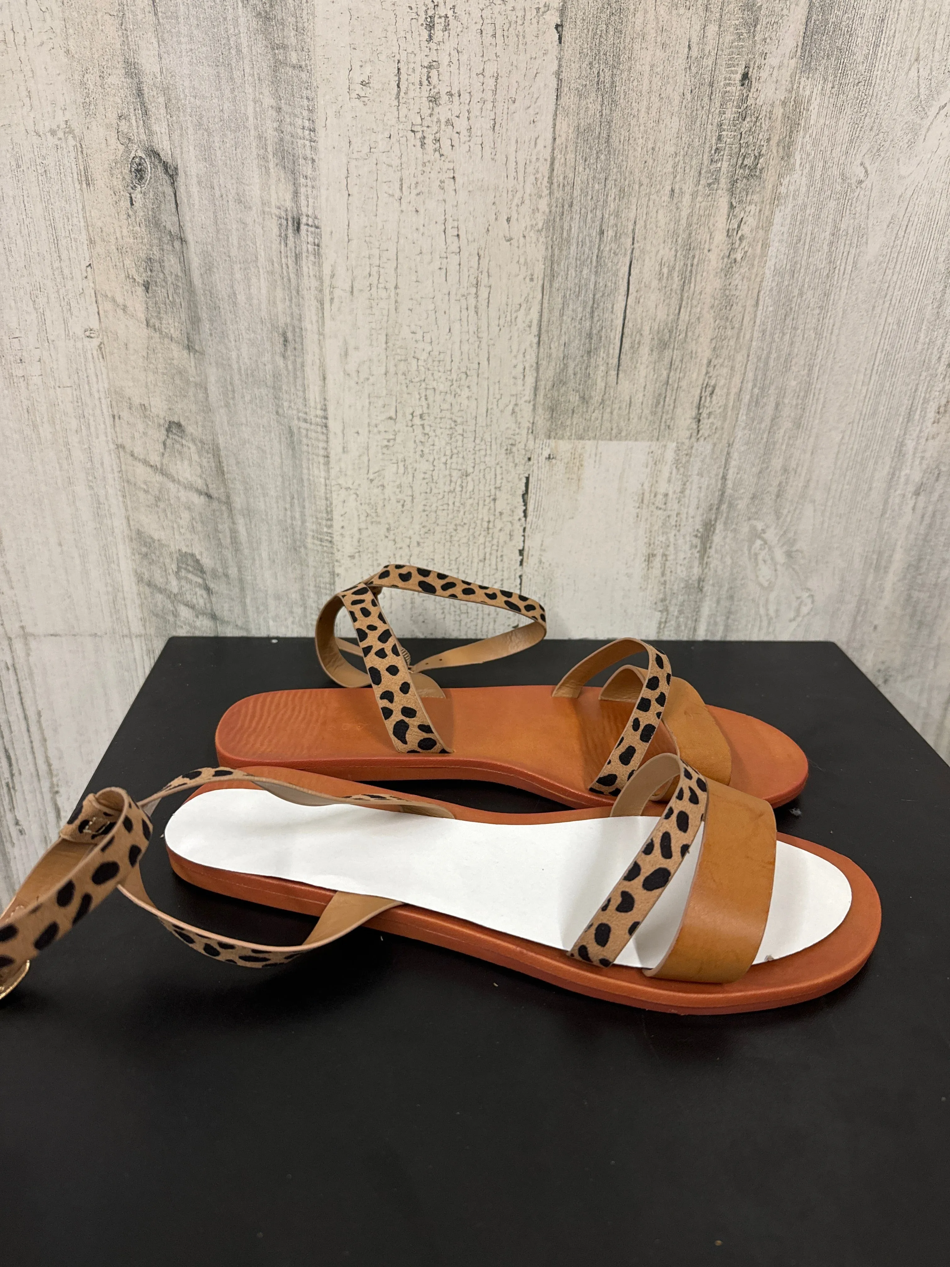 Animal Print Sandals Flats Bamboo, Size 8.5