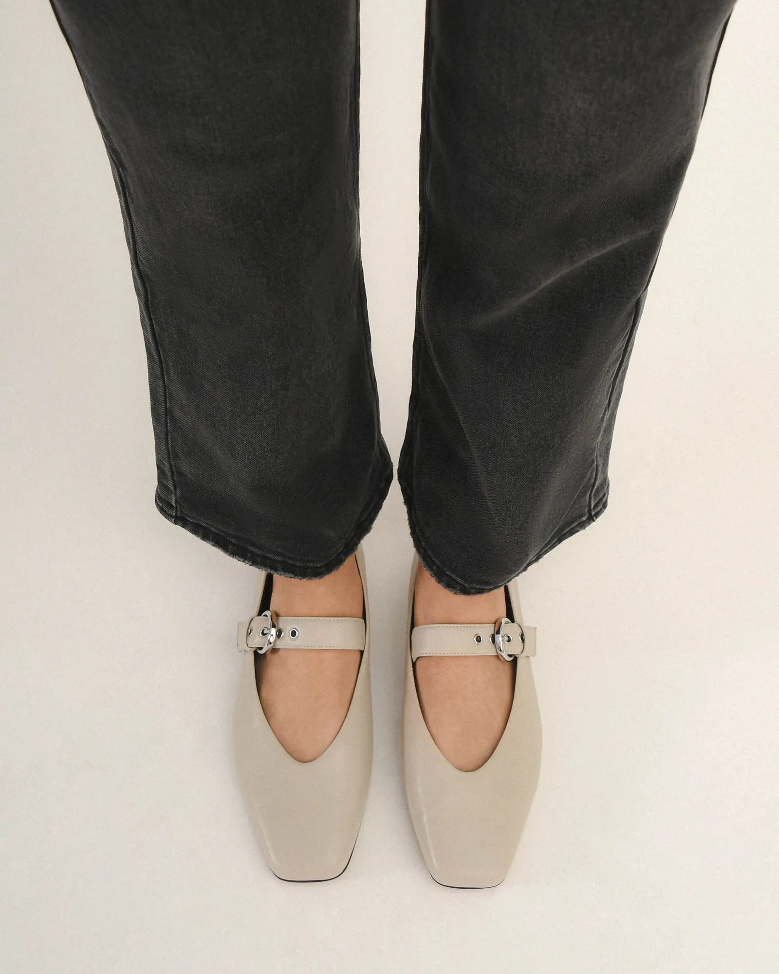 ANNABELLE CASUAL FLATS BONE LEATHER