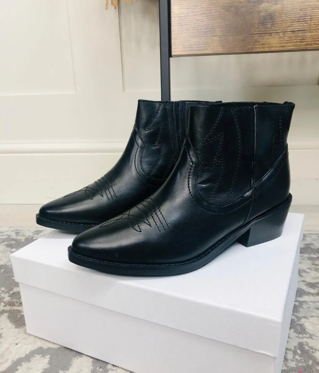 Black Leather Western Style Ankle Boots