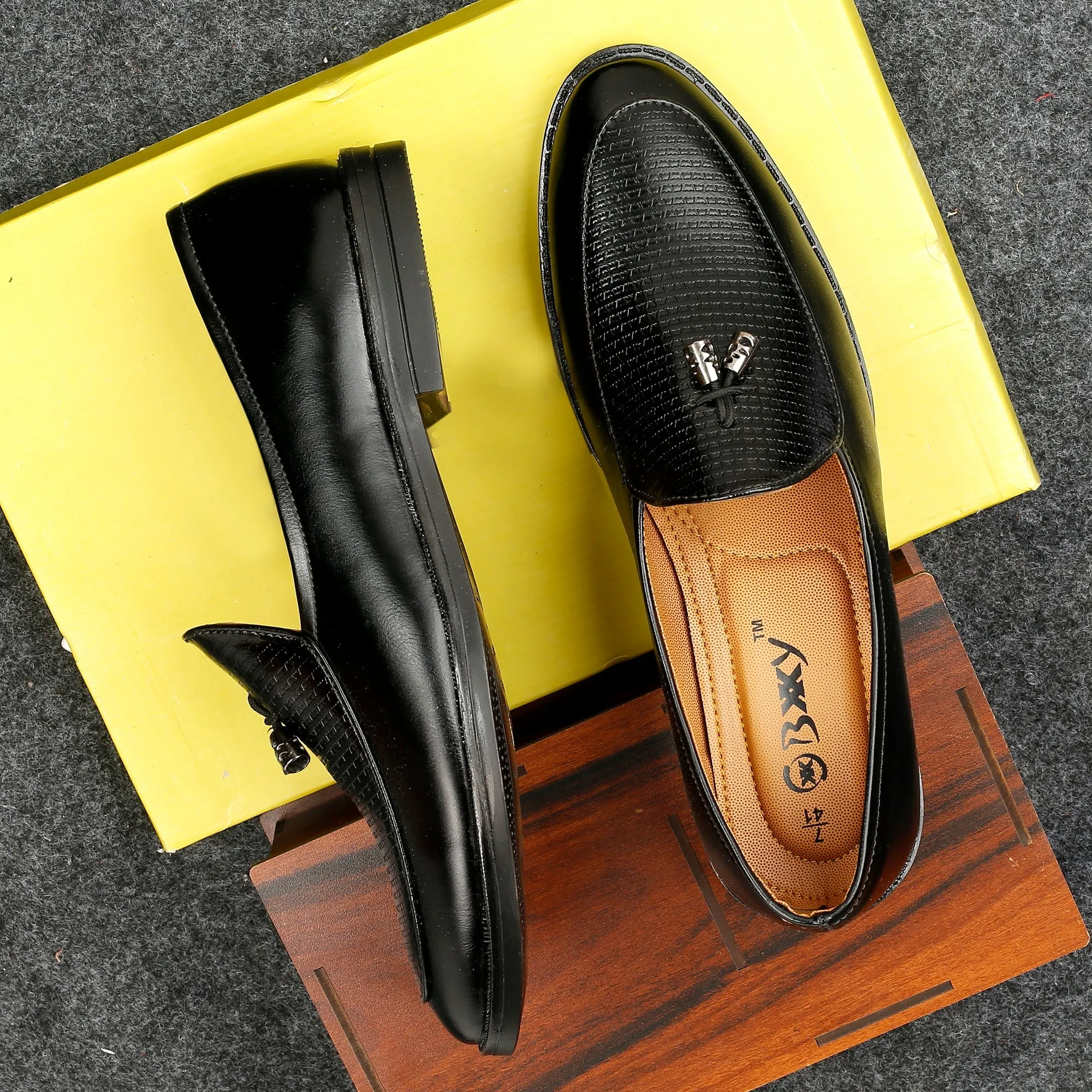 Bxxy's Stylish Casual Moccasins For Men