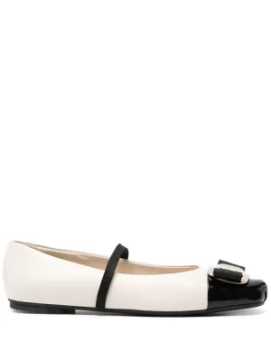 Ferragamo Elegant Ballerina Flats