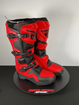 Fly Racing Maverik Boots - Red/Black - Size 7 - OPEN BOX