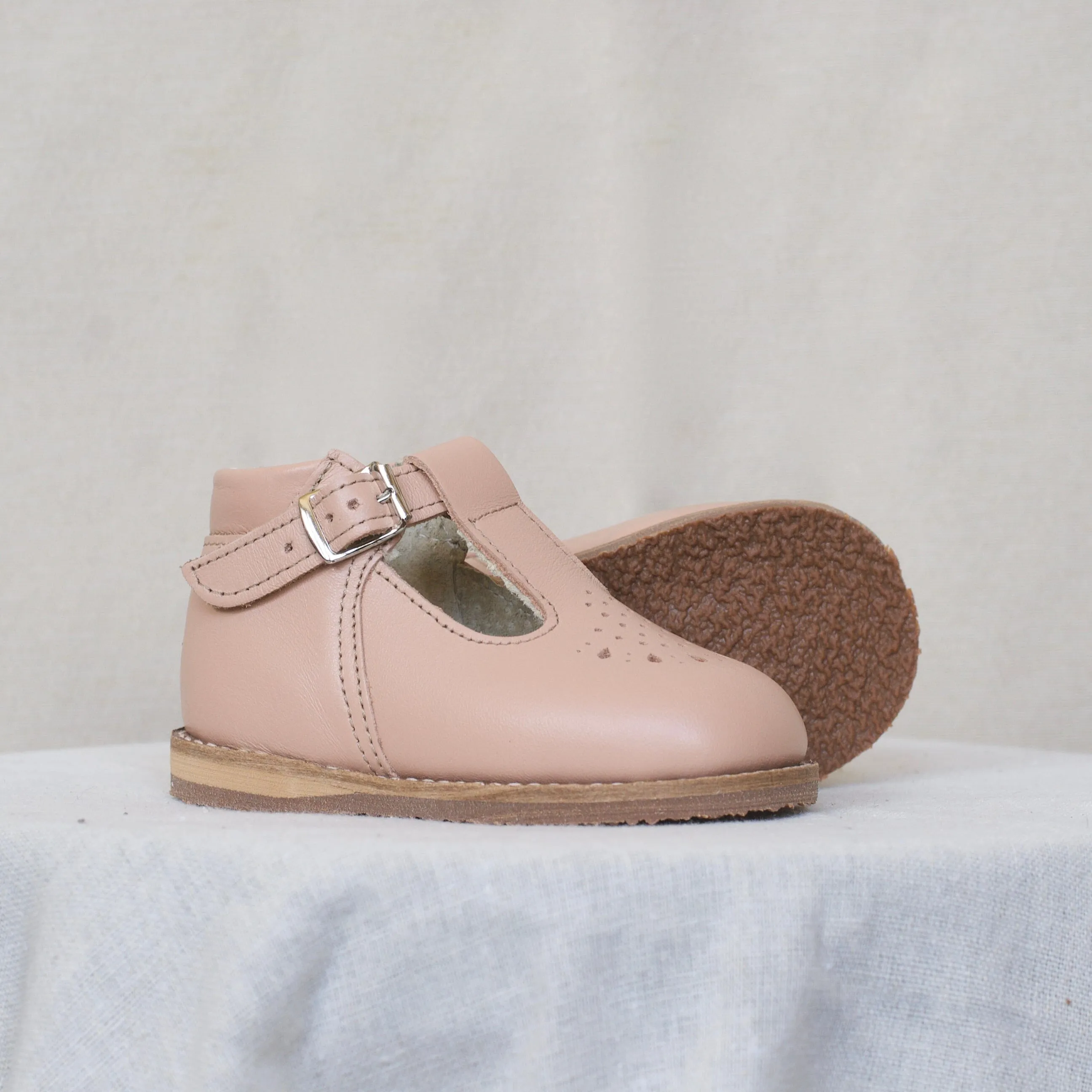 Greta T-Strap | Pink Shell