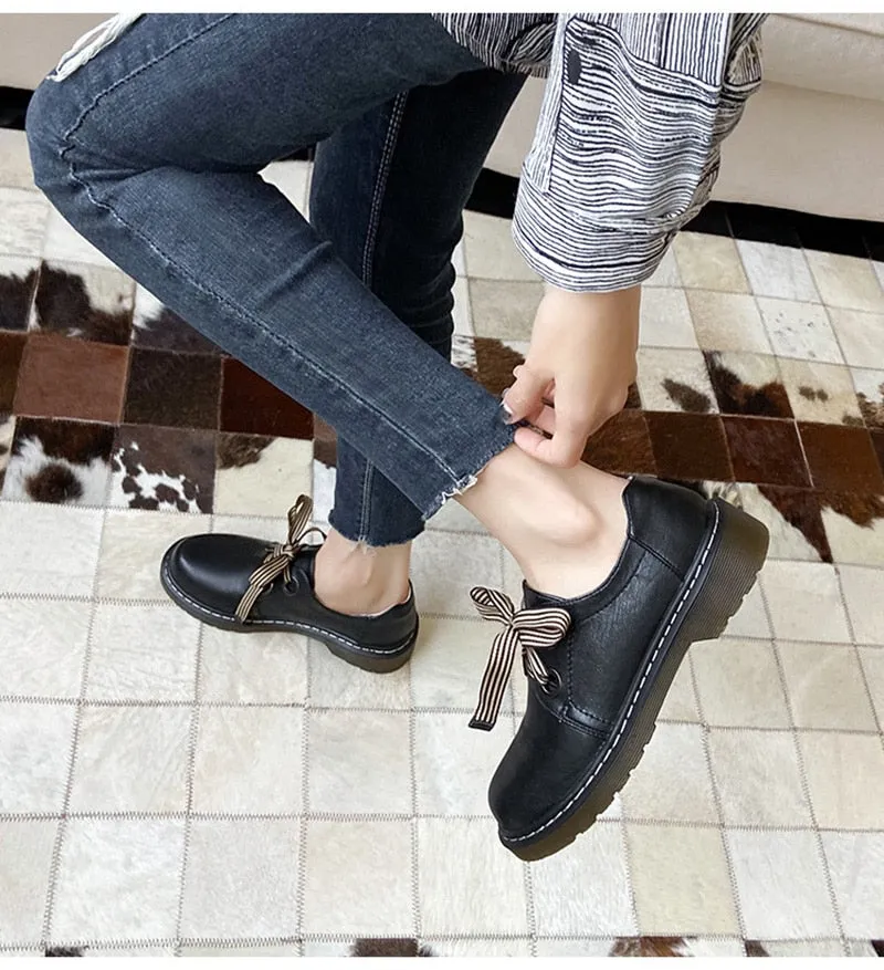 Hnzxzm New Fashion Ladies Leather Shoes Women Flats Brand Women Brogue Shoes Young Ladies Footwear Black Plus Size 42 A2162