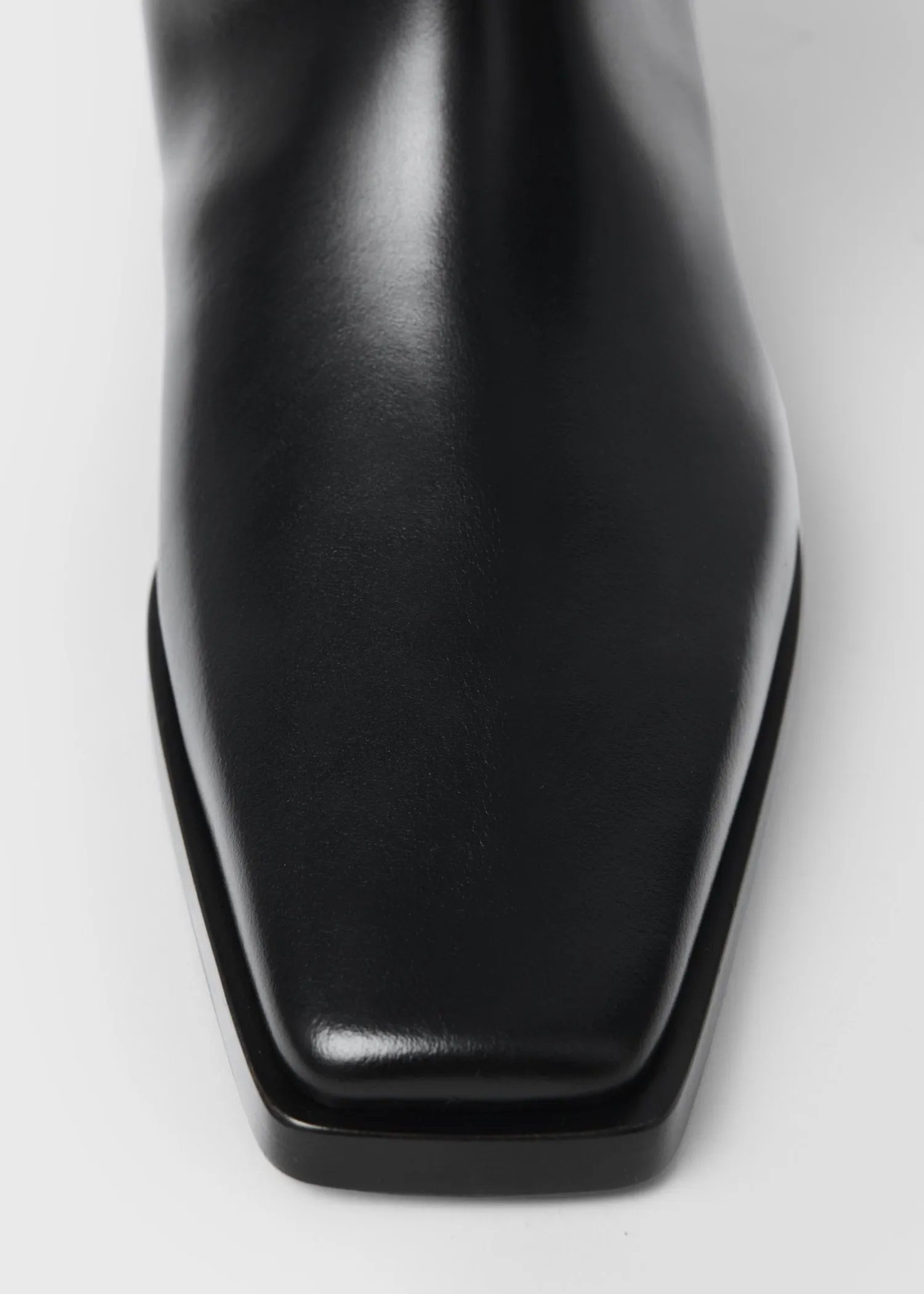 Leather riding boots black