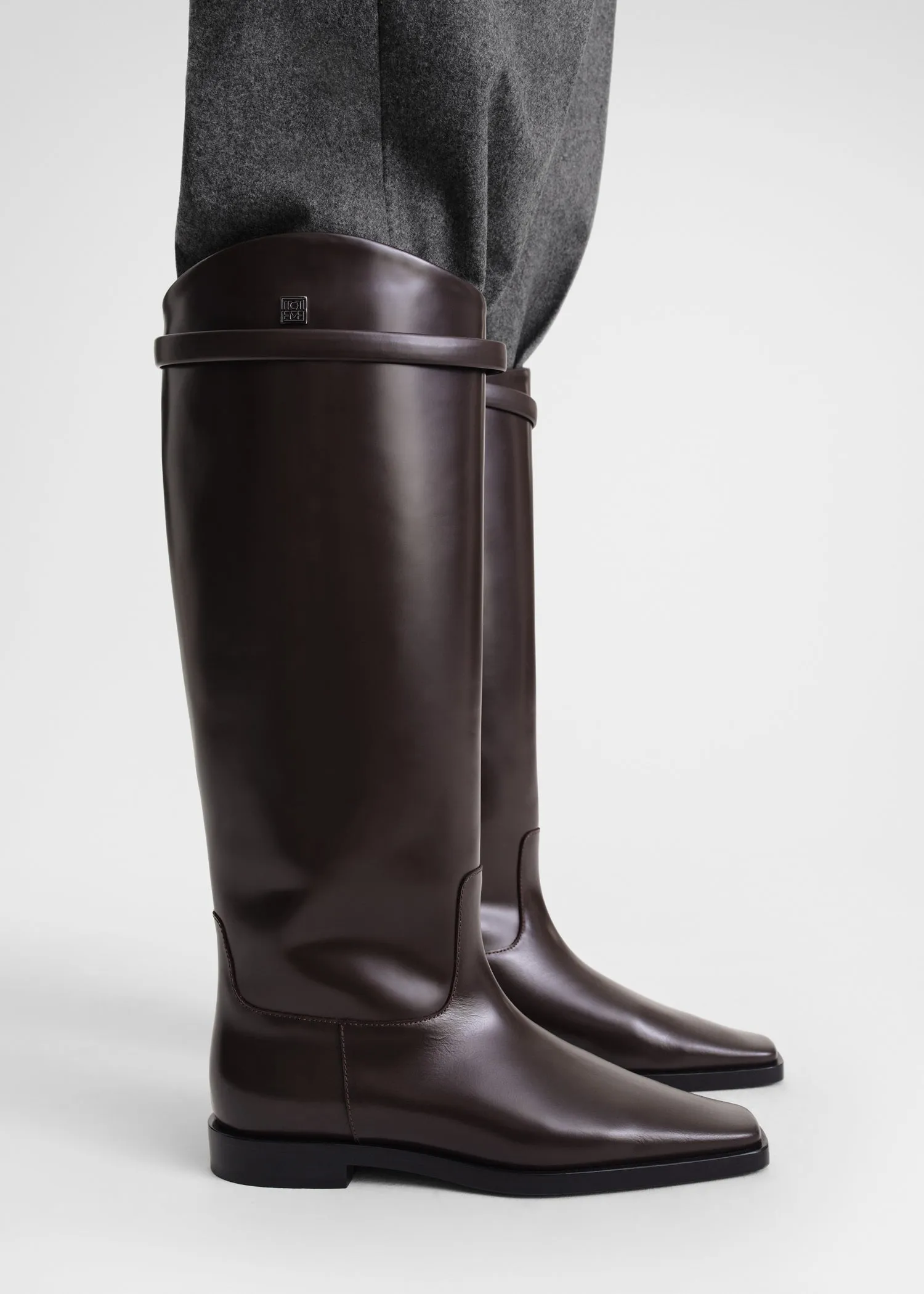 Leather riding boots coffee