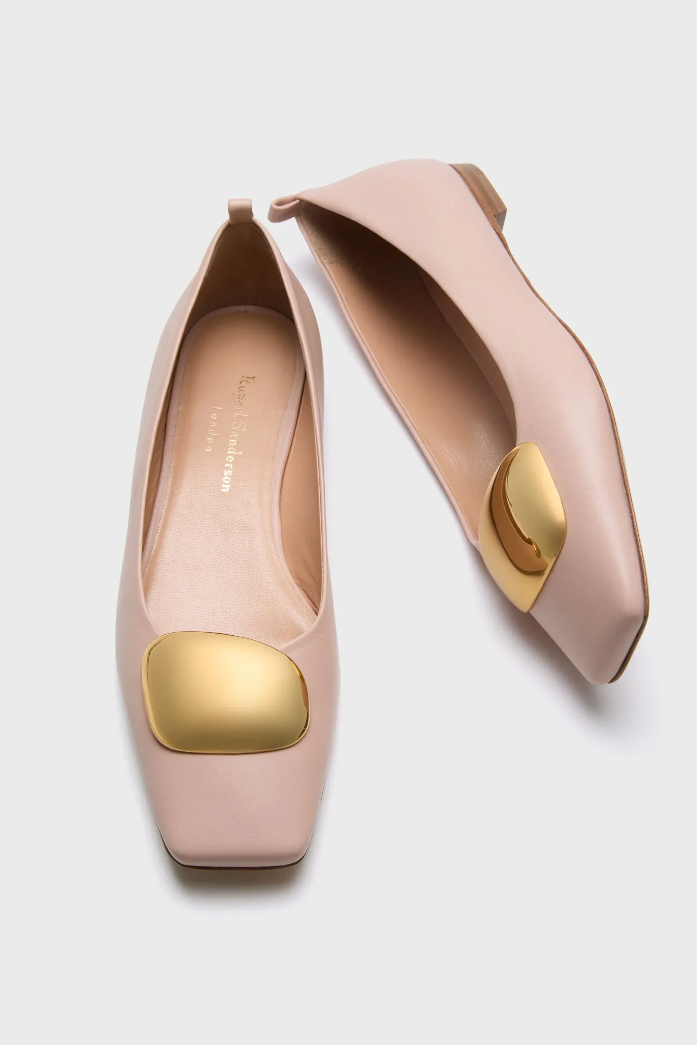 Nude Ahoy Flats