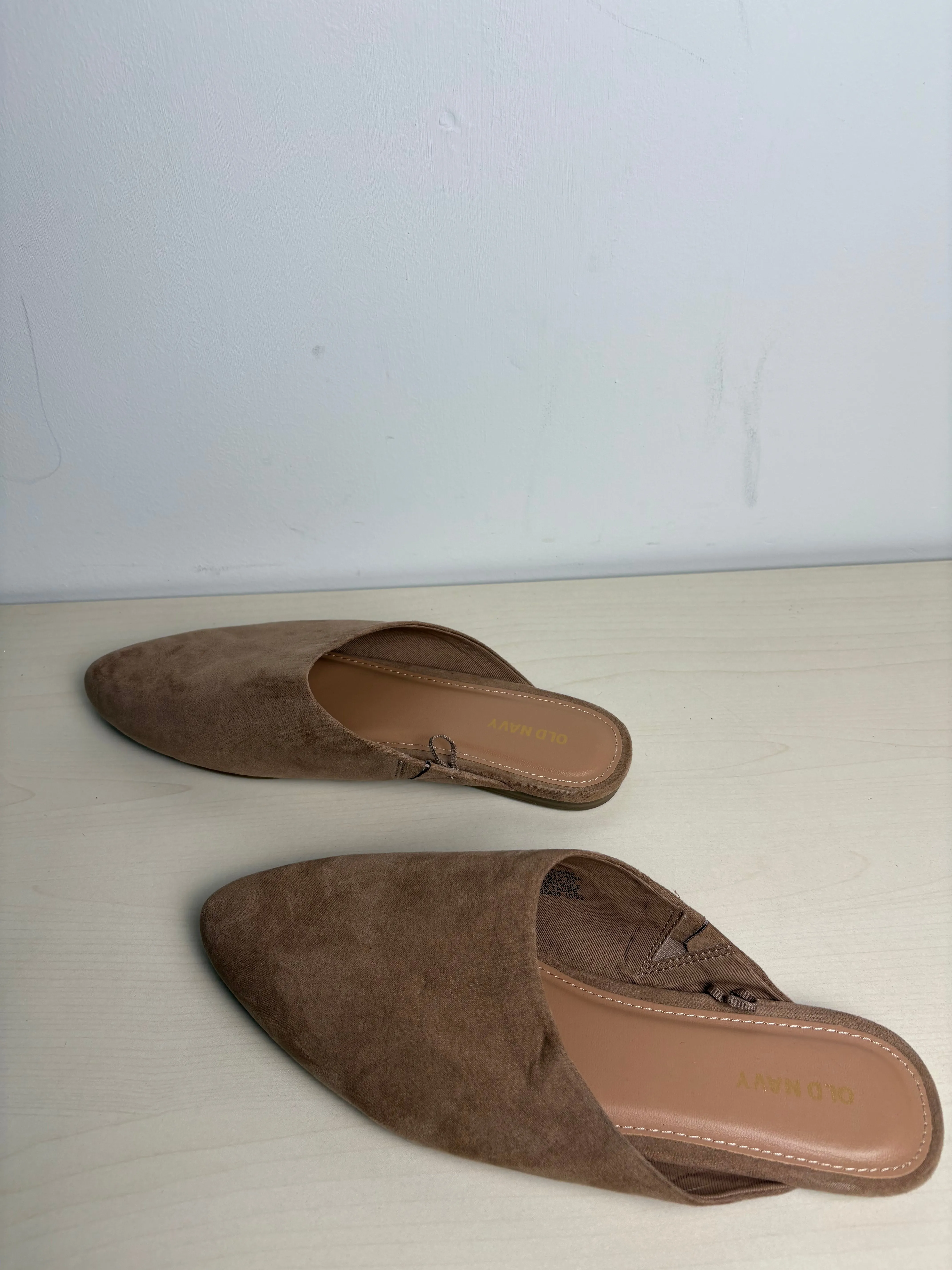 Shoes Flats By Old Navy In Tan, Size: 6