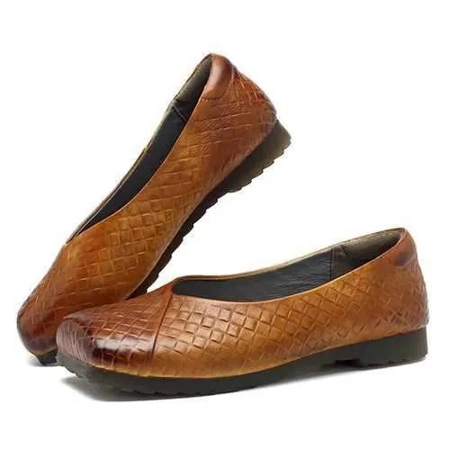 SOCOFY Retro Outdoor Slip On Leather Flats