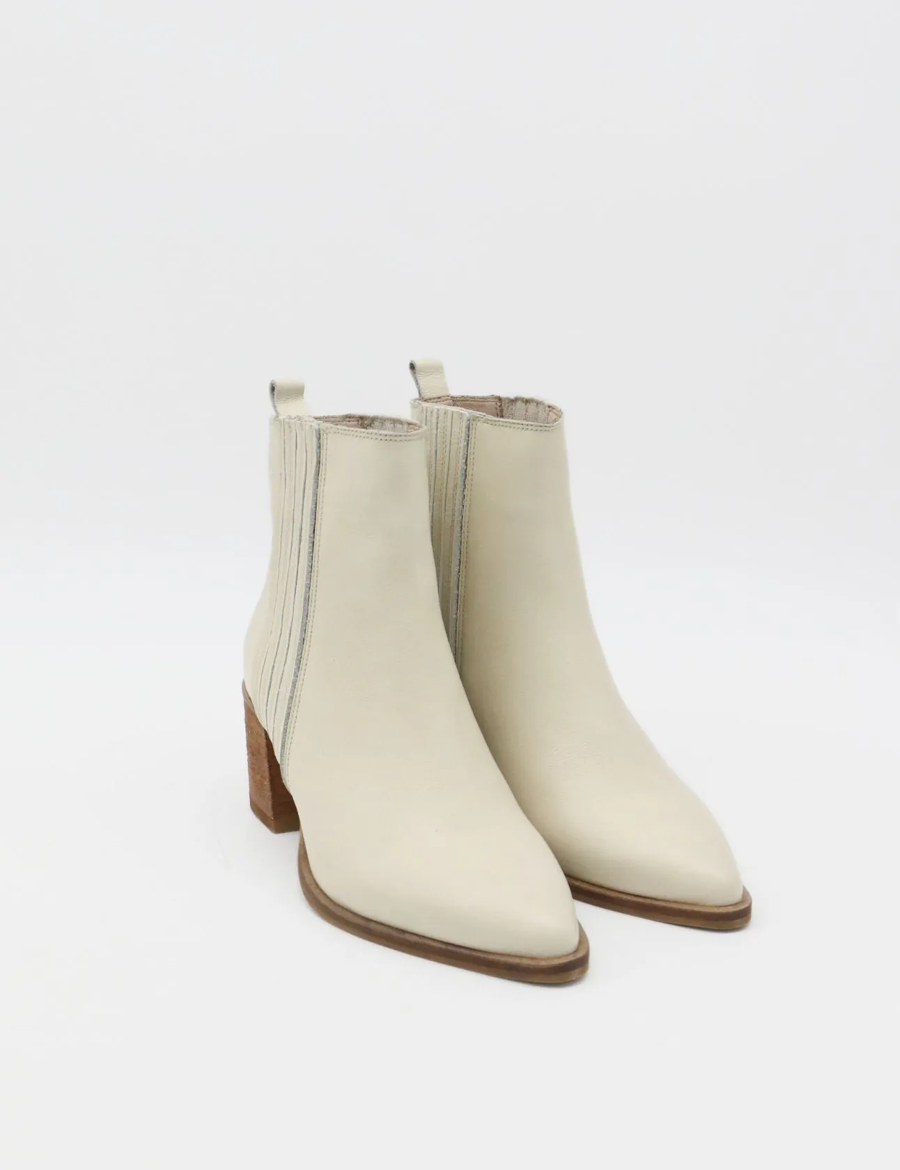 Stagecoach western chelsea booties off white leather womens shoe