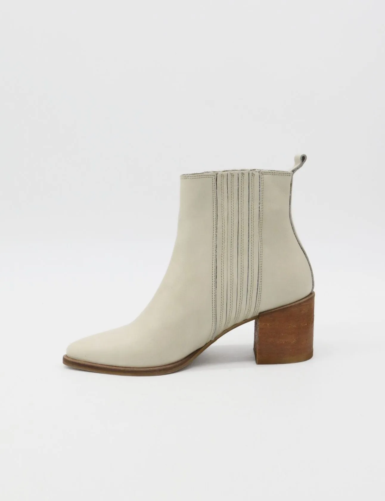 Stagecoach western chelsea booties off white leather womens shoe