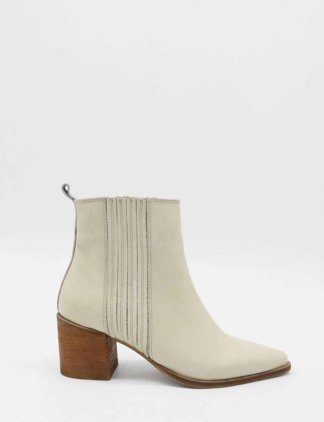 Stagecoach western chelsea booties off white leather womens shoe