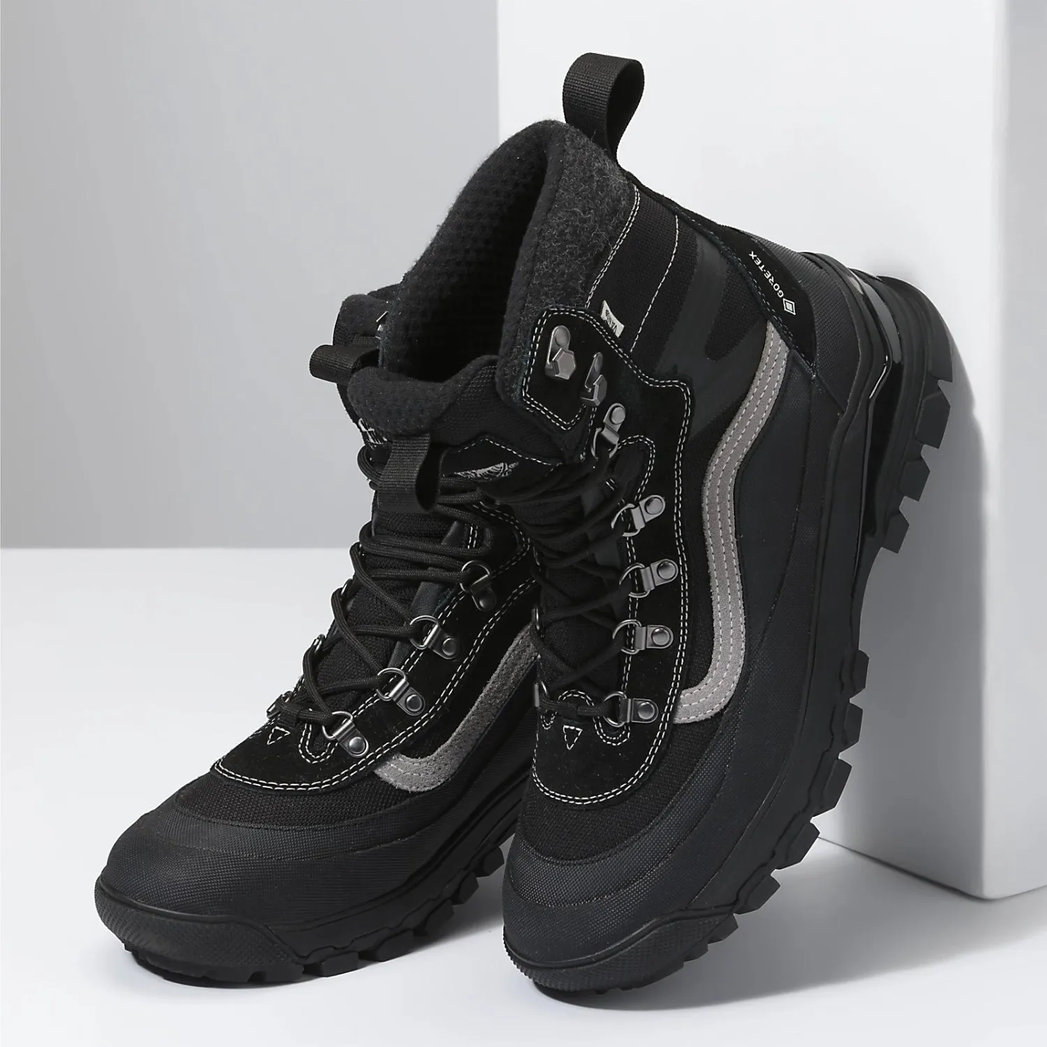 Vans Arthur Longo Snow-Kicker Gore-Tex MTE-3 Boots 2023