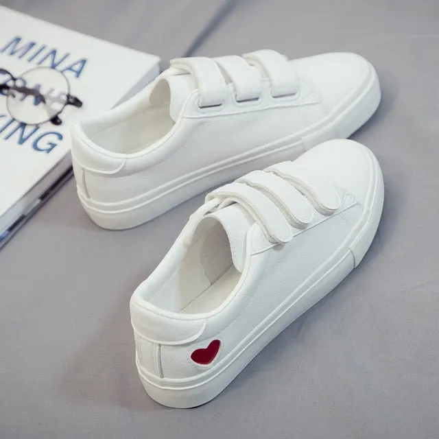 Women Sneakers Leather Shoes Spring Trend Casual Flats Sneakers Female New Fashion Comfort Cute Heart Vulcanized Platform Shoes